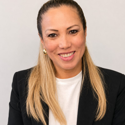 Foto de Dra. JANAÍNA CORREIA DIAS